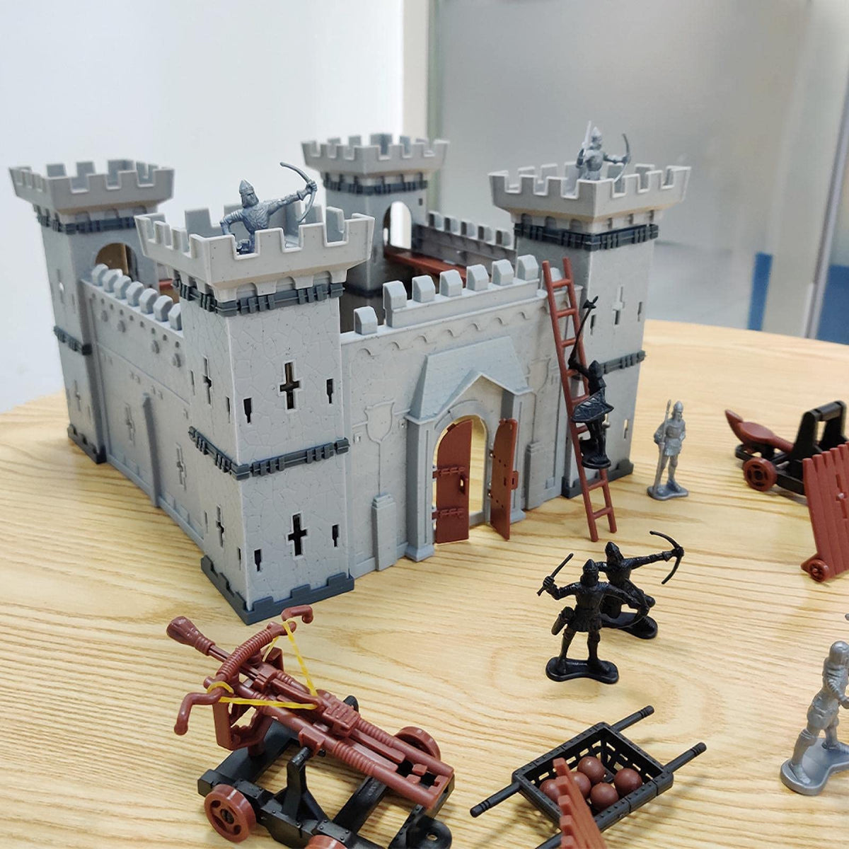 Medieval Castle Knights Action Figure Toy Playset with Catapult and Horse-Drawn Carriage D3254